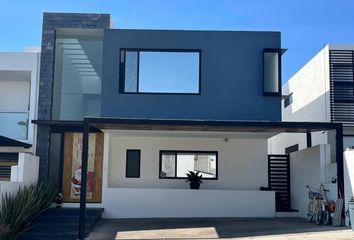 Casa en  Lomas De Juriquilla, Misión De San Francisco, Fracc. Lomas De Juriquilla, Santa Rosa Jáuregui, Querétaro, México