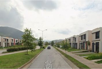 Casa en  Avenida Vista Oriente, El Guaje, Jalisco, México