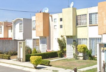 Casa en  Prol. Av. Las Torres, Villas Del Bajio Iv, Celaya, Guanajuato, México