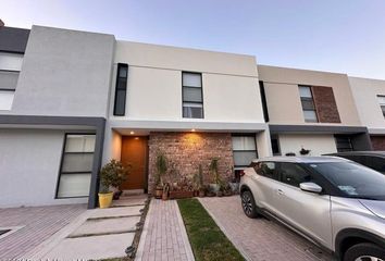 Casa en condominio en  Zibatá, Querétaro, México