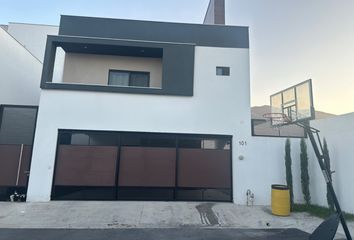 Casa en  Porto Cumbres Sector Milán, Calz. Las Mitras, Dominio Cumbres, Mitras Poniente, Nuevo León, México