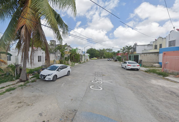 Casa en  Calle Santos Degollado 32, Fraccionamiento Los Santos, Cancún, Quintana Roo, México