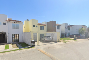 Casa en  C. Agua Marina, Valle Real, 88276 Nuevo Laredo, Tamps., México