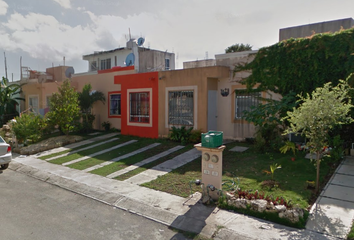 Casa en  Calle Trébol, Las Palmas 1, Playa Del Carmen, Quintana Roo, México