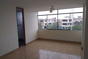 Departamento en  Avenida Los Alisos, Lima, Perú