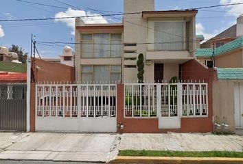 Casa en  Calle Sierra Cotapaxi, Valle Don Camilo, Toluca De Lerdo, Estado De México, México