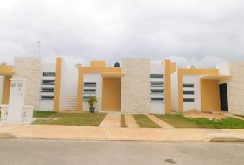 Casa en fraccionamiento en  Avenida Chacmol, Cancún, Benito Juárez, Quintana Roo, 77535, Mex