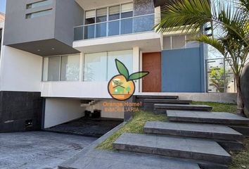 Casa en condominio en  Avenida Adolfo López Mateos Sur 5555, Provenza Residencial, San Agustín, Jalisco, México