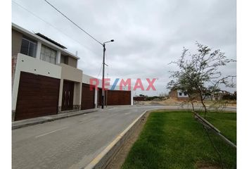 Terreno en  Avenida Sánchez Cerro, Veintiseis De Octubre, Piura, 20009, Per