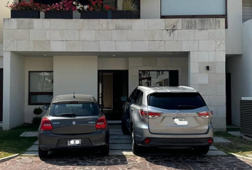 Casa en  Altozano Querétaro, Anillo Vial Fray Junípero Serra, Santiago De Querétaro, Querétaro, México