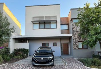 Casa en  Altozano Querétaro, Anillo Vial Fray Junípero Serra, Santiago De Querétaro, Querétaro, México