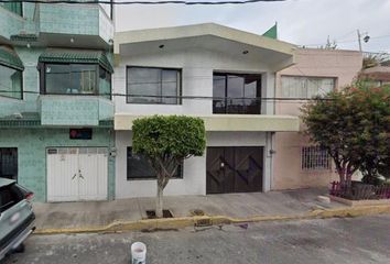 Casa en  Teniente Roberto Gómez Moreno 317, Escuadrón 201, Ciudad De México, Cdmx, México