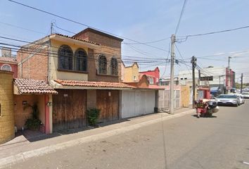 Casa en fraccionamiento en  Hda. Los Arrayanes, Los Arrayanes, San Juan Del Río, Querétaro, México