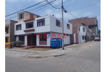 Casa en  C. Maximiliano Carranza 800, San Juan De Miraflores, Perú