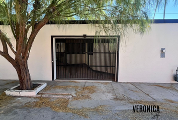 Casa en  Avenida P. Elías Calles, Juárez, Chihuahua, México