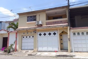 Casa en  Tarqui, Guayaquil