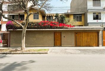 Terreno en  Av De Los Ingenieros 175, Santiago De Surco, Perú