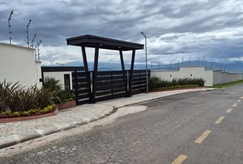 Terreno Comercial en  Galo Sandoval, Quito, Ecuador