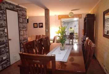 Casa en  Pasaje 24 Oriente, Talca, Maule, 3480000, Chl