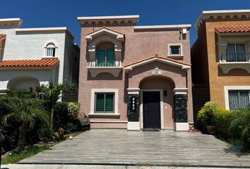 Casa en  Privada Residencial Andalucia, Paseo Lisboa, Gasolinera Del Valle, Culiacán, Sinaloa, México