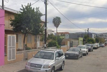 Casa en  Manuel Meza, Buena Vista, Burocrata Ruiz Cortinez, Tijuana, Baja California, México