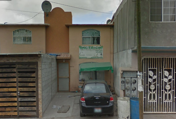 Casa en  Av. De Los Duraznos, El Refugio, 22253 Tijuana, B.c., México