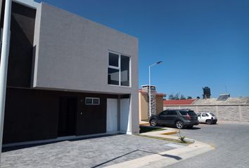 Casa en fraccionamiento en  Cygnus Metepec, Camino A Ocotitlán, Fabela, San Jorge Pueblo Nuevo, Estado De México, México