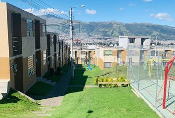 Casa en  Simón Bolívar, Quito, Ecuador