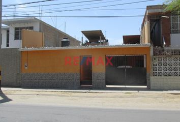 Casa en  Avenida Vice 34, Piura, Per