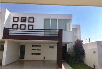 Casa en fraccionamiento en  Residencial San Jacinto, Privada San Jacinto, Santiago Momoxpan, Cholula De Rivadavia, Puebla, México