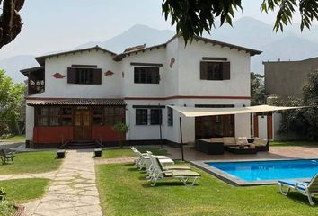 Casa en  Avenida Los Cedros, Chaclacayo, Lima, 15472, Per