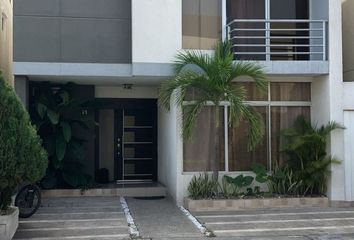 Casa en  Urbanización Matices, Samborondón, Ecuador