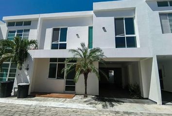 Casa en  Fraccionamiento Bugambilias, Dalias Poniente, Héroe De Nacozari, Ciudad Del Carmen, Campeche, México