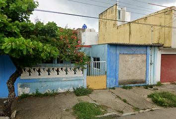 Casa en  Justo Sierra, Guadalupe Victoria, 96520 Coatzacoalcos, Ver., México