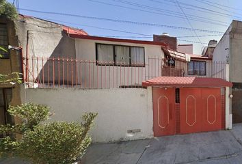 Casa en  Rebeca, Unidad Victoria, Toluca De Lerdo, Estado De México, México