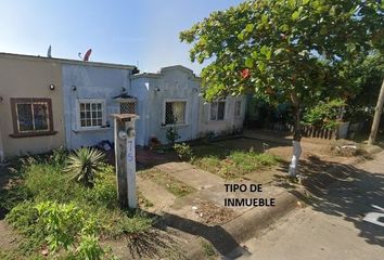 Casa en  4cwx+cc6 Fraccionamiento Cdad. Olmeca, Veracruz, México