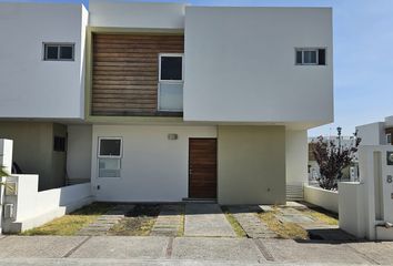 Casa en condominio en  Avenida Los Portones 1105, Alenas, Juriquilla, Querétaro, México