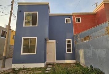 Casa en  Residencial Torres De Quevedo, Avenida Santa Rosa, Trujillo, Perú