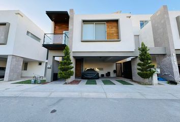 Casa en fraccionamiento en  Campos Elíseos, Juárez, Chihuahua