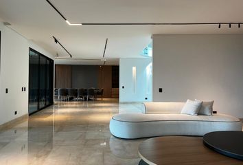 Casa en Los Balsos, Medellín