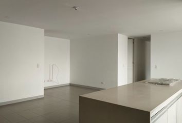 Apartamento en Aguacatala, Medellín