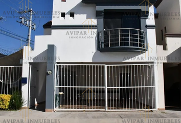 Casa en  Villa Imperial, Quinta Las Villas, Irapuato, Guanajuato, México