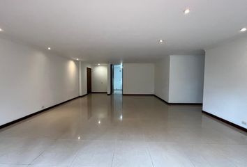 Apartment for rent in Los Balsos, Medellín