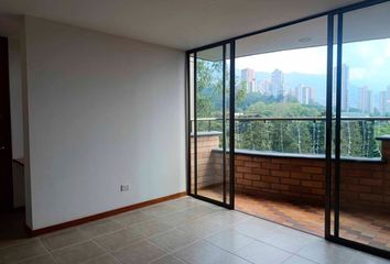 Apartamento en  Poblado, Medellín