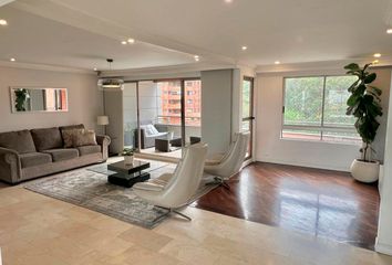 Apartamento en  Poblado, Medellín