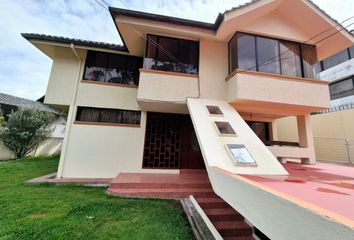 Casa en  Albert Einstein, Carcelén, Quito, Ecuador