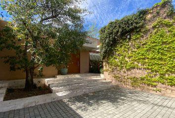 Casa en  Bernardo Larraín, Lo Barnechea, Chile
