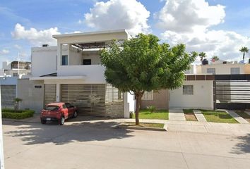 Casa en  Jardines Del Bosque, Tepeca, Los Mochis, Sinaloa, México