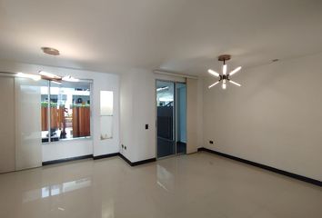 Casa en Pinares, Comuna Oriente, Pereira, Risaralda, Colombia