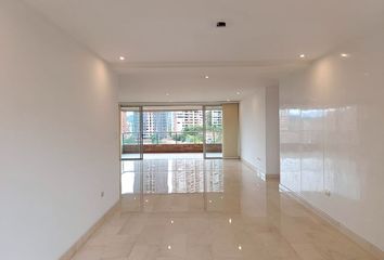 Apartamento en El Poblado, Medellín, Antioquia, Colombia